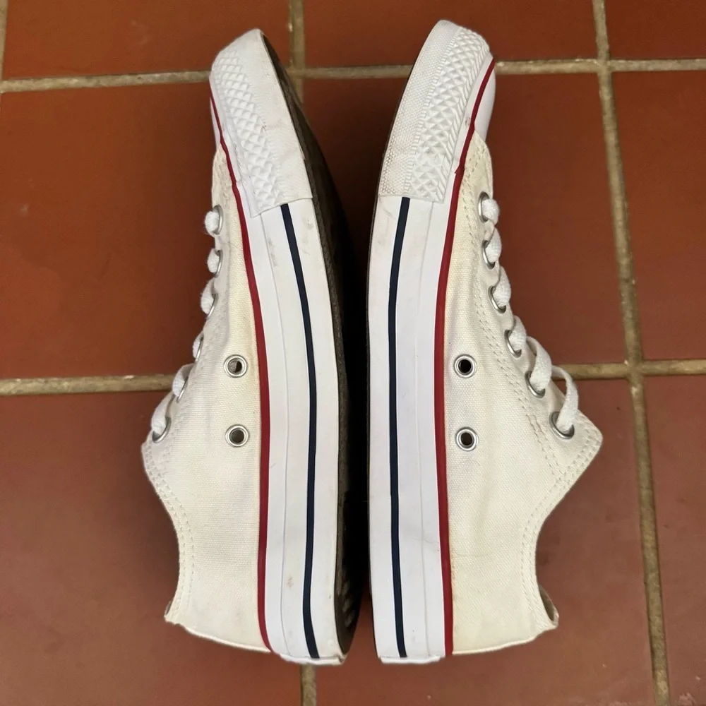 Converse White Chuck Taylor All Star Low Men 4.5 Women 6.5 Classic Clean Unisex
